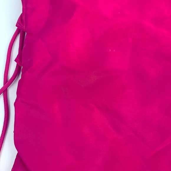 Thirty One Pink ruffled Cinch Bag Fuschia Drawstrings Zip Pocket Discontinued - Picture 7 of 9